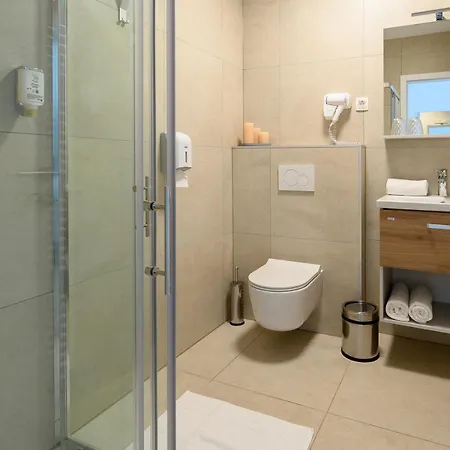 Hisa Janko Hotell 3*