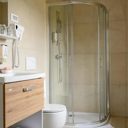 מלון Hisa Janko 3*