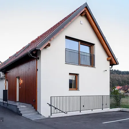 Hisa Janko מלון 3*